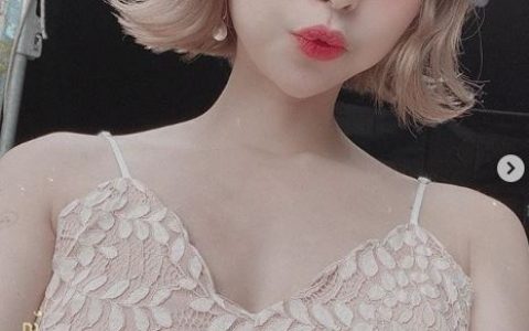 韩国妹子YouTuber「一只阿圆」水手服美照:故意走光？